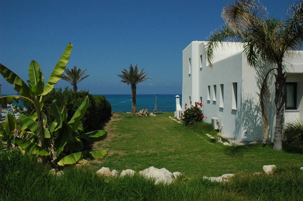 Kymmates Beach Front Villas Paphos Exterior photo