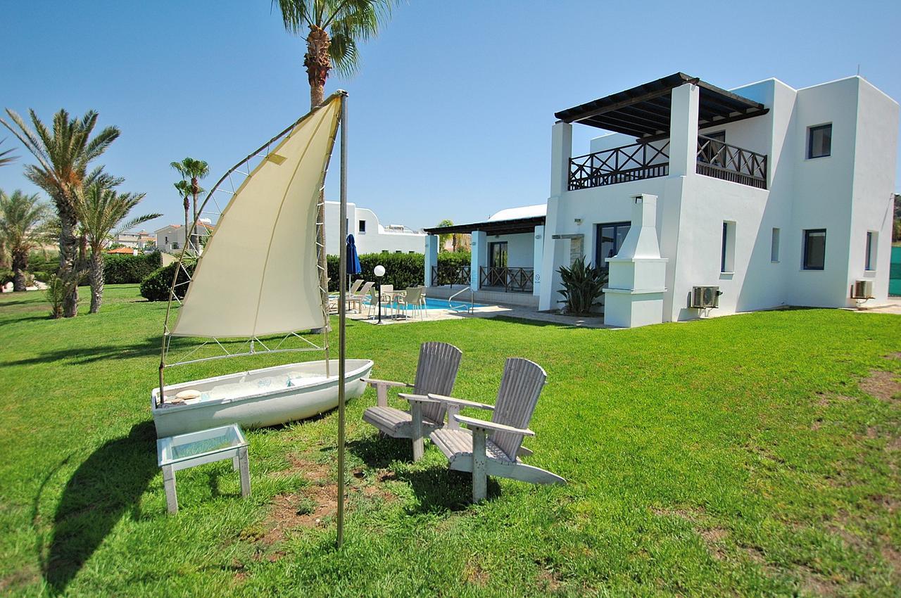 Kymmates Beach Front Villas Paphos Exterior photo